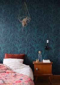 RB215 Behang Palmleaves darkblue - roomblush