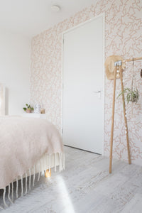 RB222 Behang Autumn Leaves peach - roomblush