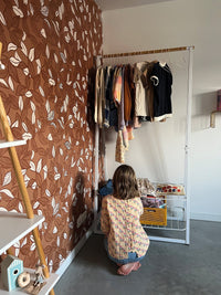 RB332 Behang Twirl Terracotta - roomblush